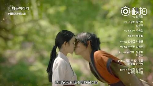 达斡尔族走上哈尔滨中央大街